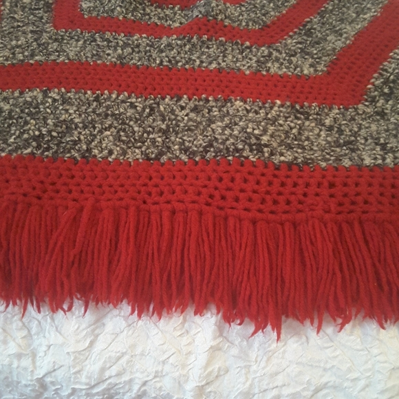 Vintage boho  hand made poncho - Picture 3 of 3